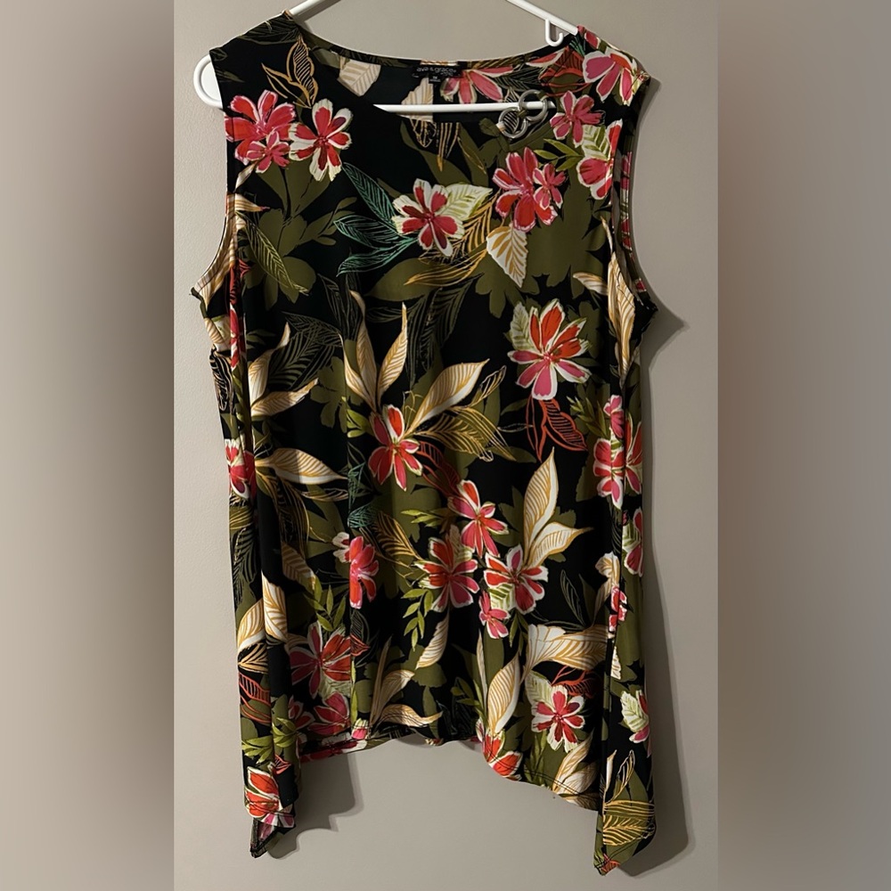 AVA & GRACE size 1X, Tropical Black and Pink Floral Sleeveless Top.